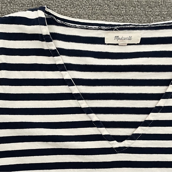 Madewell navy and blue striped crop top (size small) - Picture 4 of 4